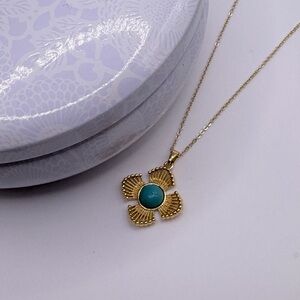 Turquoise Flower Pendant Necklace NWT